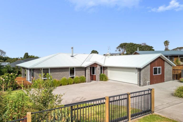 Photo of property in 55 Athenree Road, Athenree, Katikati, 3177