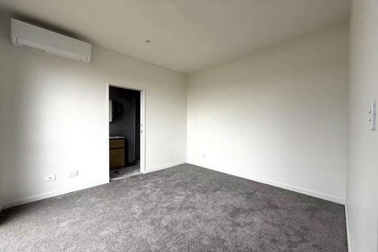 Photo of property in 19f Cedar Heights Avenue, Massey, Auckland, 0614