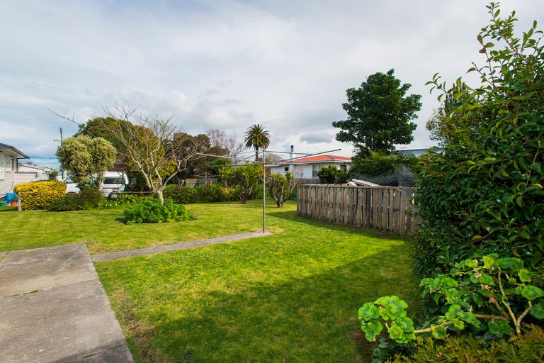 Photo of property in 215 Lytton Road, Elgin, Gisborne, 4010