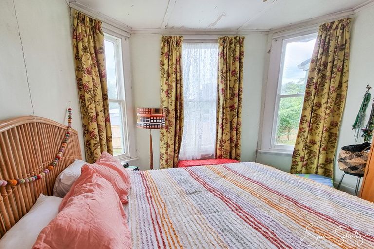 Photo of property in 10 Franklin Road, Paparoa, 0571