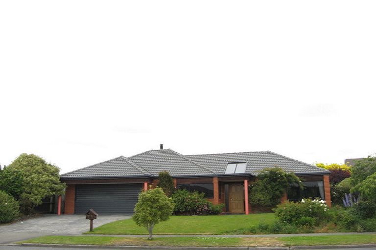 Photo of property in 31 Anglesea Avenue, Parklands, Christchurch, 8083