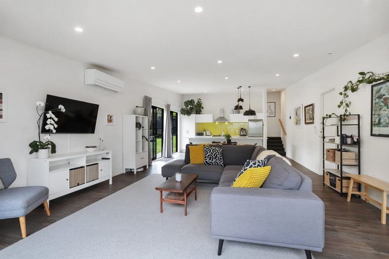 Photo of property in 26 Arataki Views Way, Glen Eden, Auckland, 0602