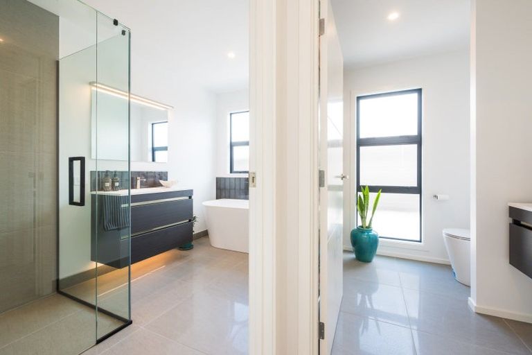 Photo of property in 30 Nikau Drive, Redwoodtown, Blenheim, 7201