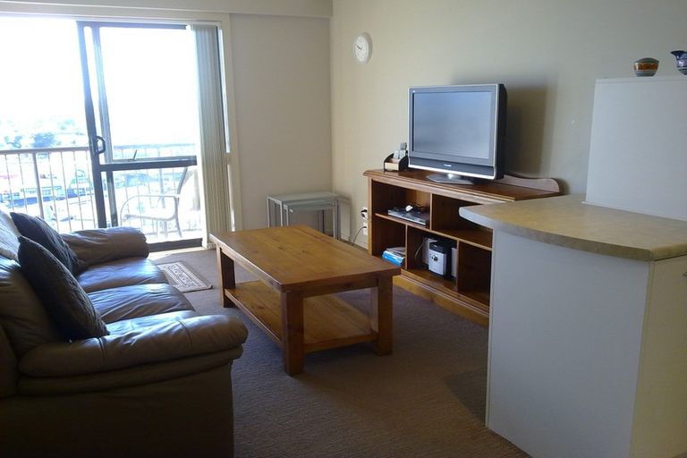 Photo of property in The Rennaissance, 14d/18 Ronwood Avenue, Manukau, Auckland, 2104