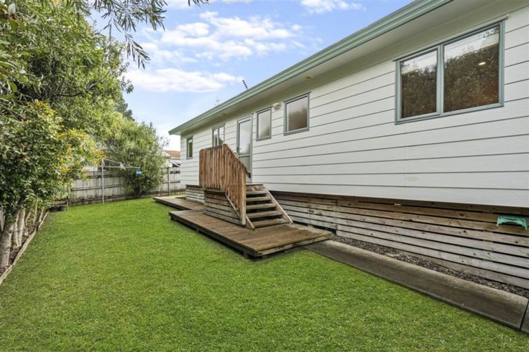 Photo of property in 103a Brian Crescent, Stanmore Bay, Whangaparaoa, 0932