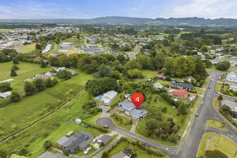 Photo of property in 4 Crossley Street, Katikati, 3129