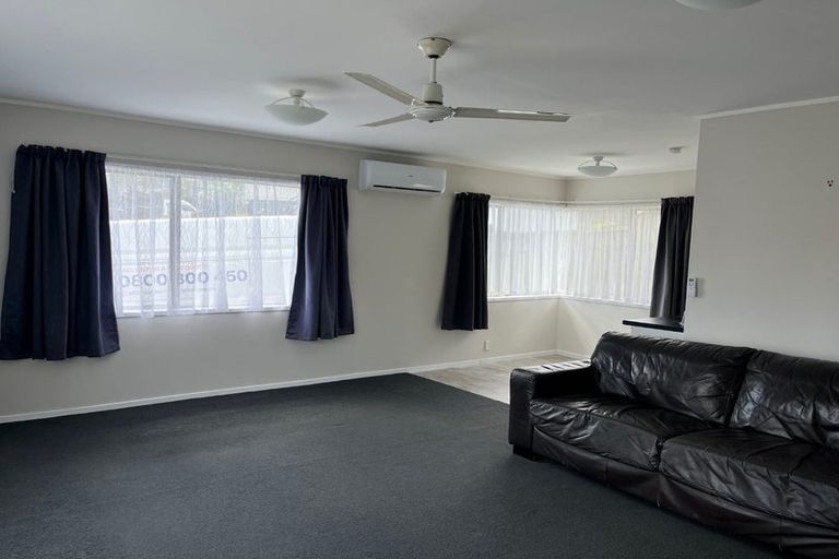 Photo of property in 50 Sungrove Rise, Sunnyvale, Auckland, 0612