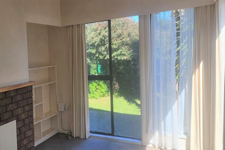 Photo of property in 94 Mana Esplanade, Paremata, Porirua, 5026