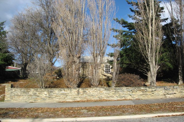 Photo of property in 6 Molyneux Avenue, Cromwell, 9310