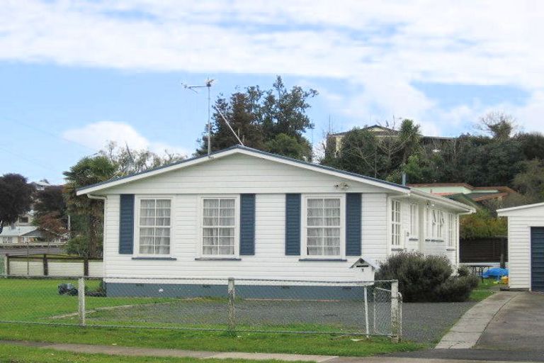 Photo of property in 1 Caernarvon Street, Dinsdale, Hamilton, 3204