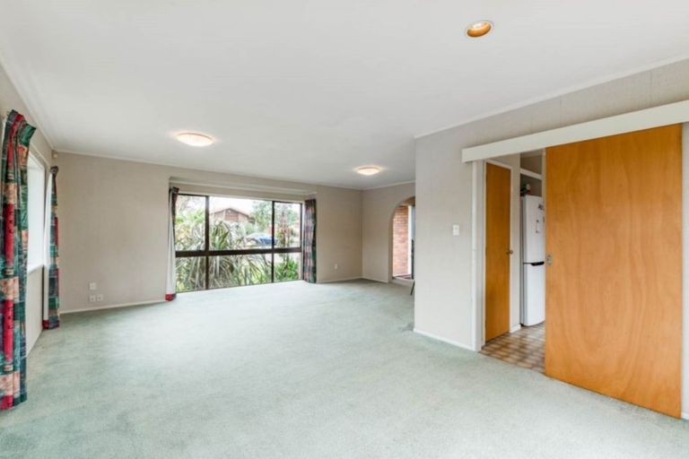Photo of property in 31 Orangewood Drive, Northpark, Auckland, 2013