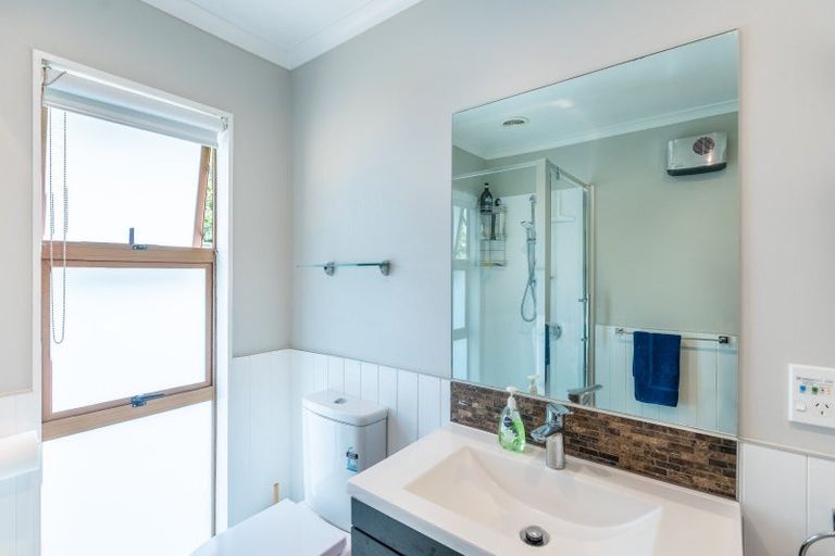 Photo of property in 17a Matenga Street, Waikanae, 5036