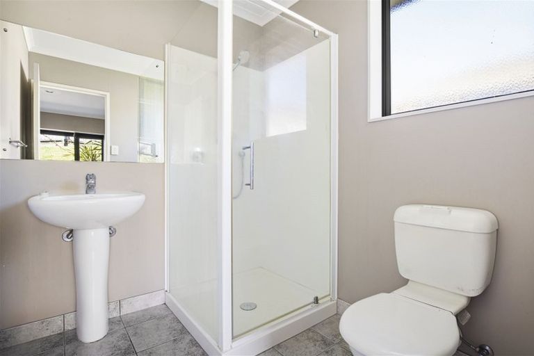 Photo of property in 17 George Arthur Place, Pukekohe, 2120