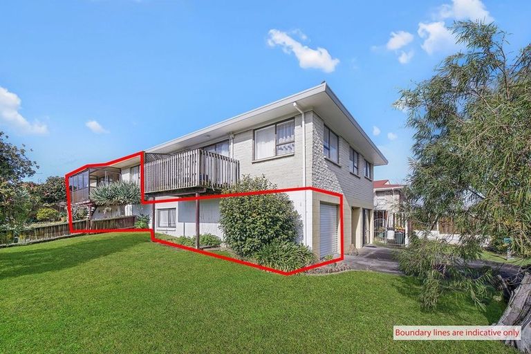 Photo of property in 1 Hedge Row, Sunnyhills, Auckland, 2010