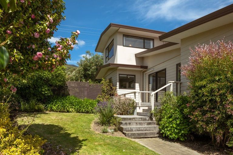 Photo of property in 5 Bayview Drive, Waikawa, Picton, 7220