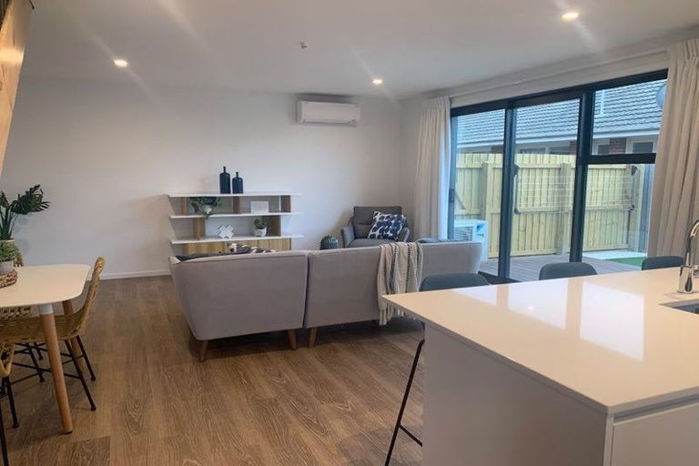 Photo of property in 2/23 Hills Road, Edgeware, Christchurch, 8013