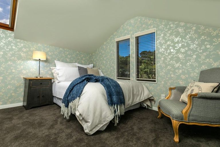 Photo of property in 1 The Knoll, Greenhithe, Auckland, 0632