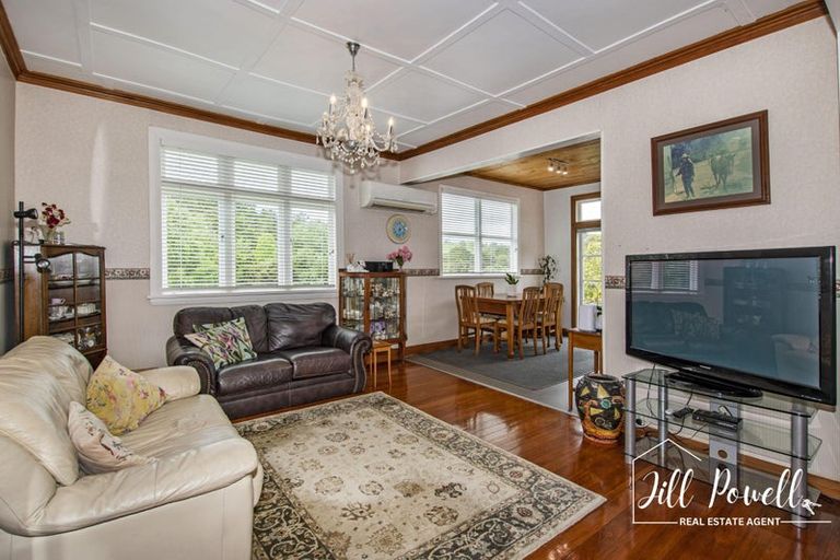 Photo of property in 37 Pahi Road, Paparoa, 0571