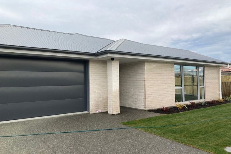 Photo of property in 3 Yates Place, Amberley, 7410