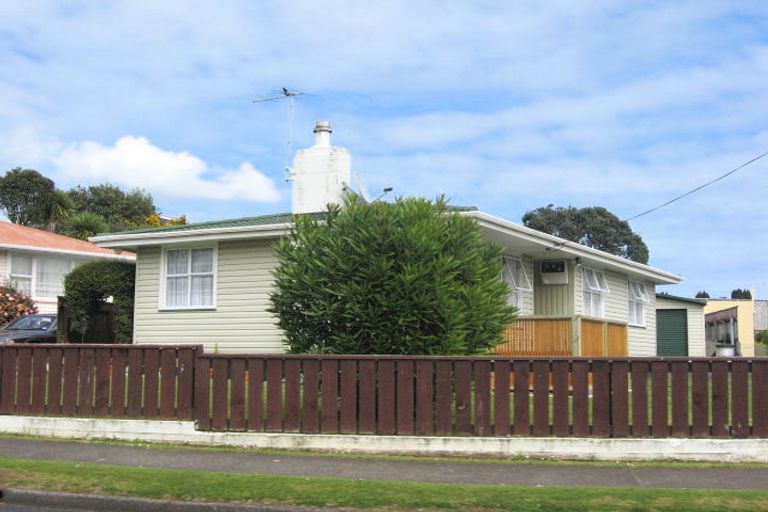 Photo of property in 10 Belair Avenue, Blagdon, New Plymouth, 4310