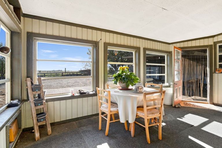 Photo of property in 2828 State Highway 1, Sanson, Palmerston North, 4479
