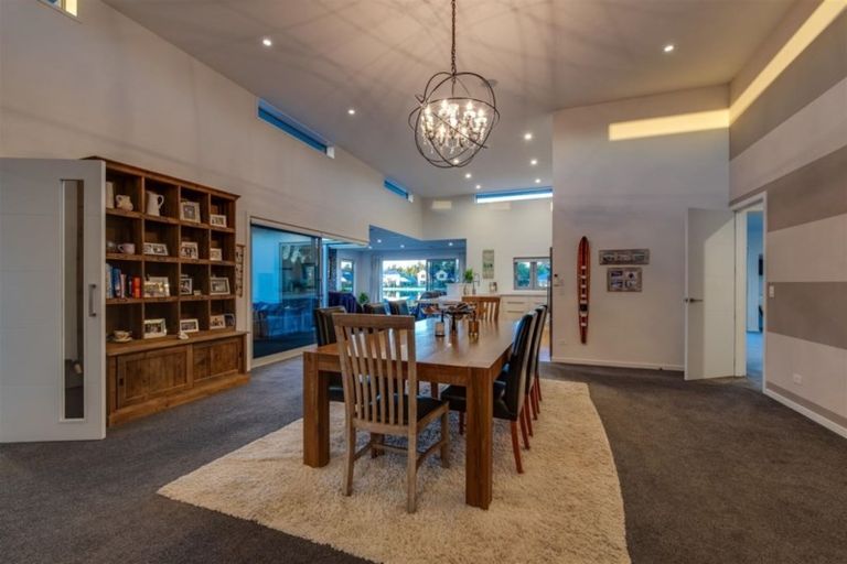 Photo of property in 28 Oakgrove Drive, Rangiora, 7400