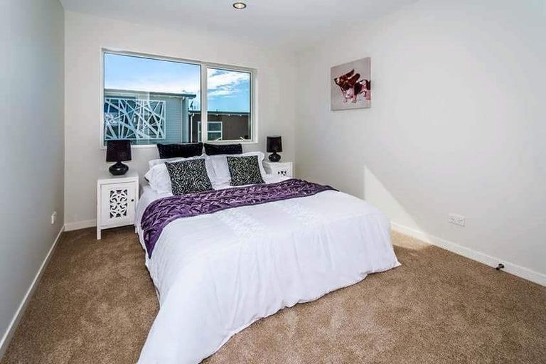 Photo of property in 15 Westerley Place, Long Bay, Auckland, 0630