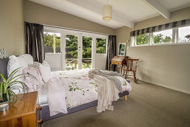 Photo of property in 12 Kent Crescent, Awapuni, Palmerston North, 4412
