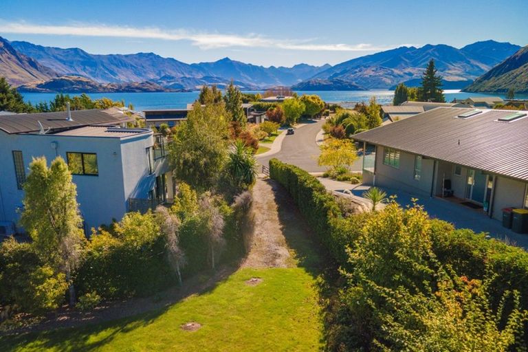 Photo of property in 10 Penrith Park Drive, Wanaka, 9305