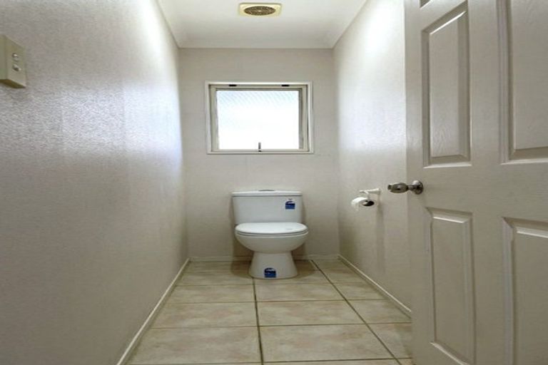 Photo of property in 7 Mullagh Place, East Tamaki Heights, Auckland, 2016