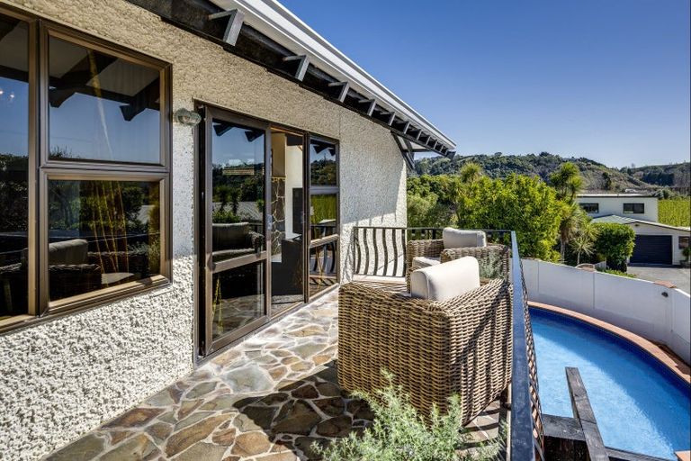 Photo of property in 74 Le Quesne Road, Bay View, Napier, 4104