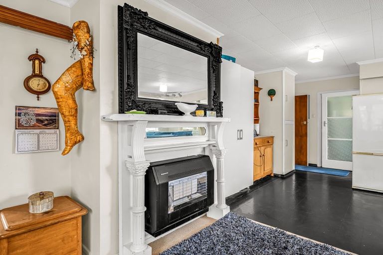 Photo of property in 6 Firth Place, Awapuni, Palmerston North, 4412