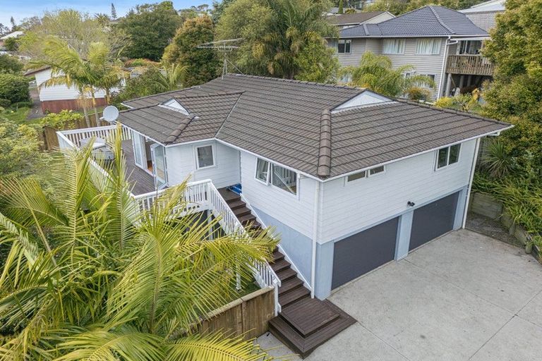 Photo of property in 14 Theban Place, Totara Vale, Auckland, 0629