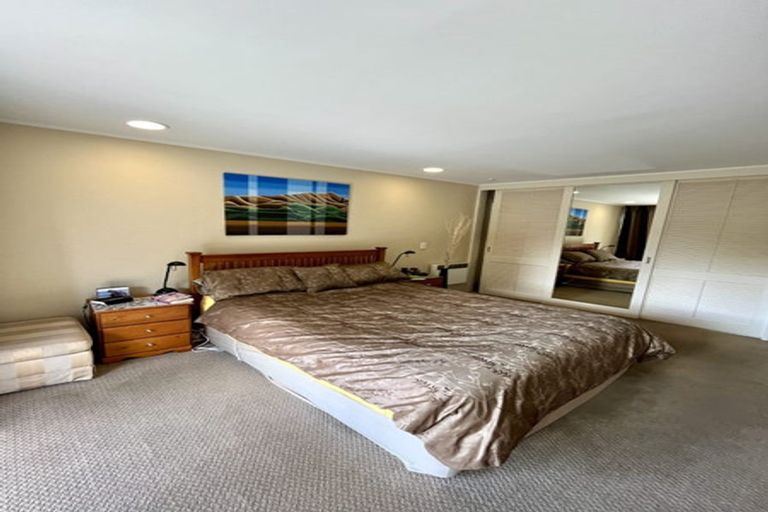 Photo of property in Highwic, 2/32 Hobson Street, Thorndon, Wellington, 6011