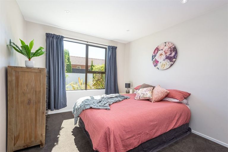 Photo of property in 9 Wakelin Place, Redwood, Christchurch, 8051