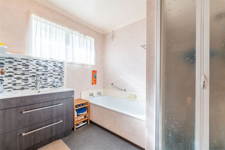 Photo of property in 20 Paul Street, Waimate, 7924