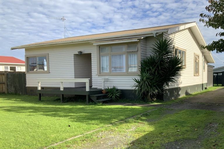 Photo of property in 36 Balmoral Street, Levin, 5510