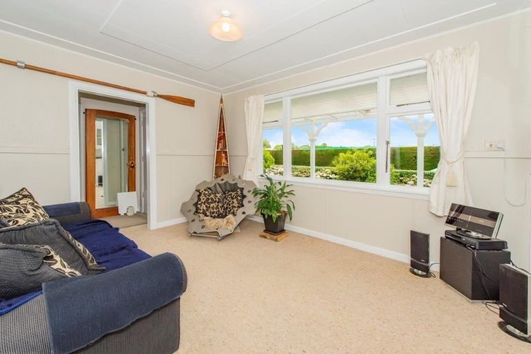 Photo of property in 16 Taumutu Road, Southbridge, 7602