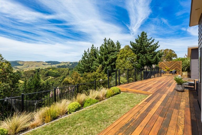 Photo of property in 136 Endeavour Drive, Whitby, Porirua, 5024