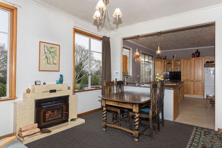 Photo of property in 40 Queen Street, Dannevirke, 4930