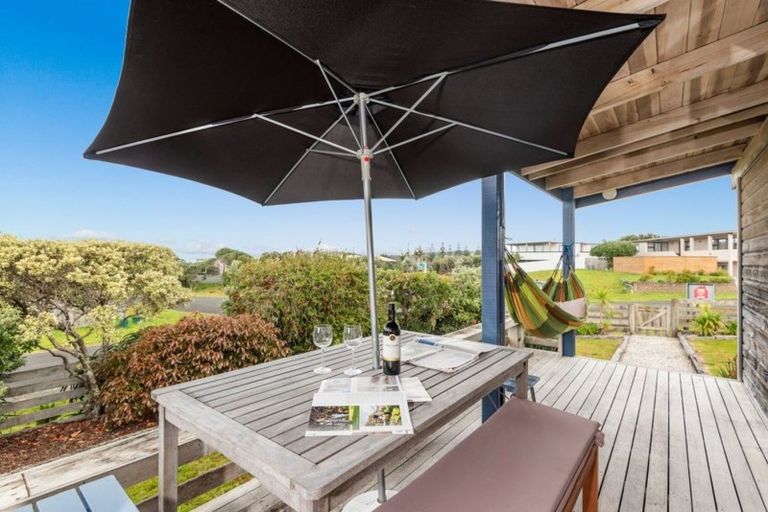 Photo of property in 19 Darroch Slope, Omaha, 0986