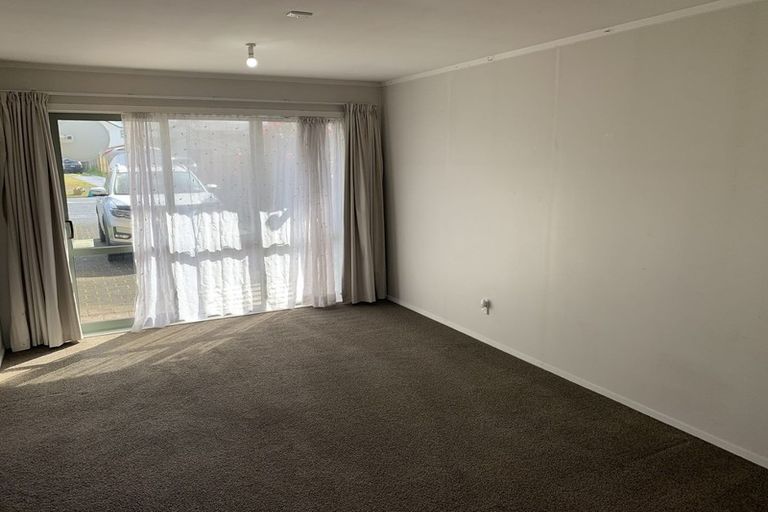 Photo of property in 92 Carrington Avenue, Silverdale, Hamilton, 3216