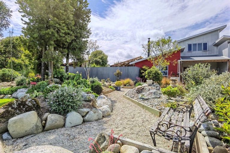 Photo of property in 14 Butlers Road, Ruatapu, Hokitika, 7883