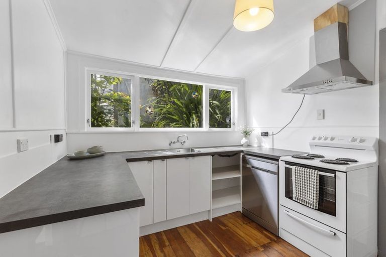 Photo of property in 14 Mount Pleasant Road, Aro Valley, Wellington, 6012