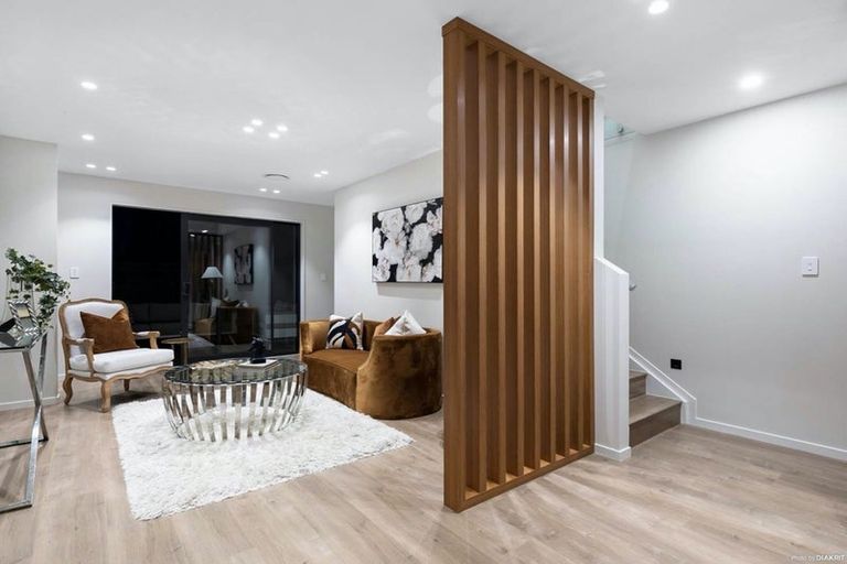 Photo of property in 4a The Parade, Bucklands Beach, Auckland, 2012