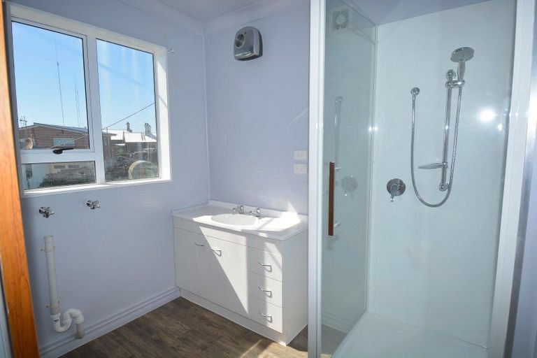 Photo of property in 252 Marine Parade, Bluff, 9814