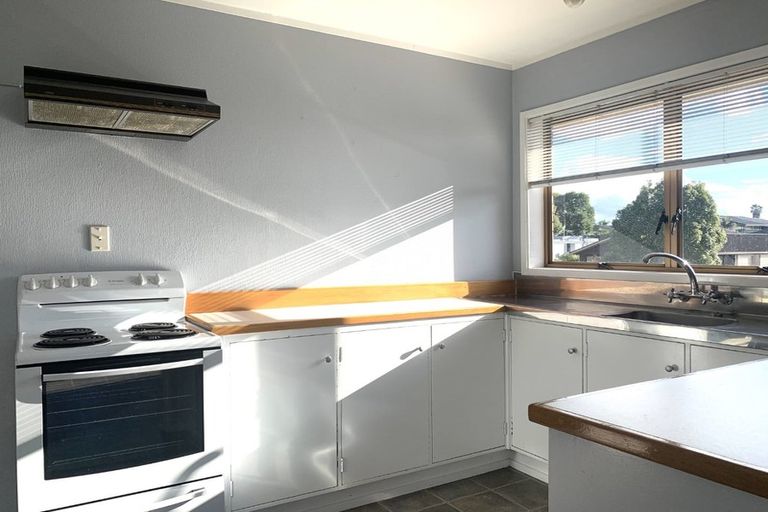 Photo of property in 1/28 Prince Regent Drive, Half Moon Bay, Auckland, 2012