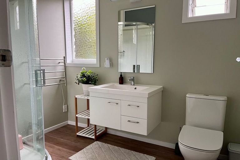 Photo of property in 32 Hollies Crescent, Johnsonville, Wellington, 6037