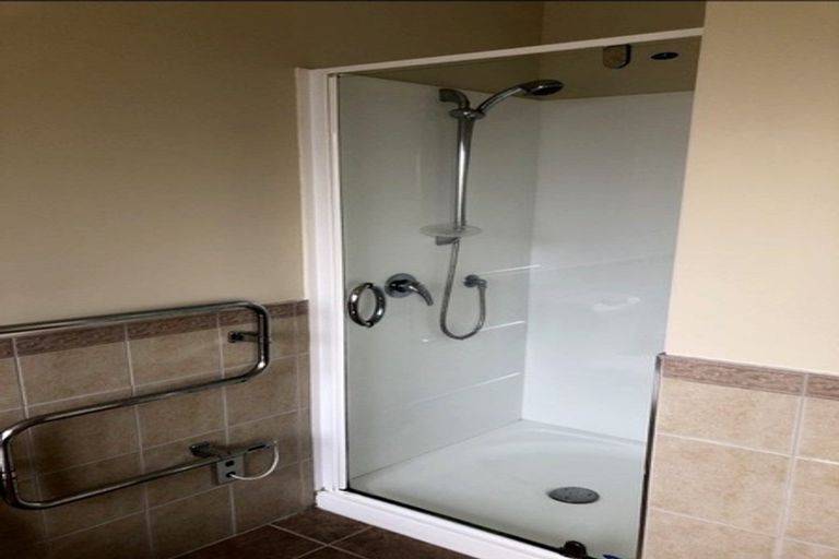 Photo of property in 28 Maypark Crescent, Flat Bush, Auckland, 2016