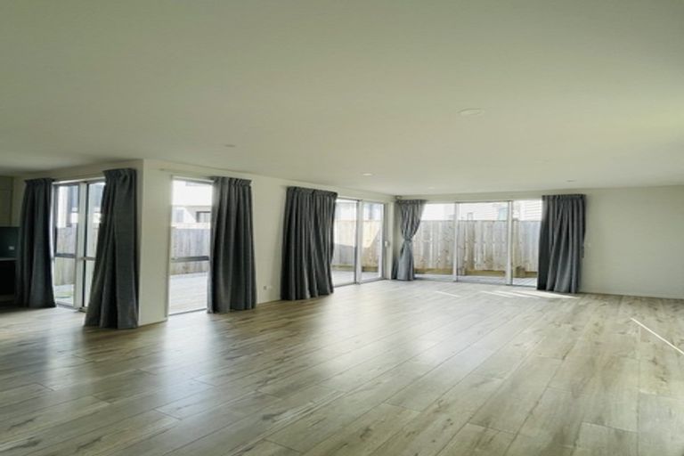 Photo of property in 64 Craigs Way, Hobsonville, Auckland, 0616